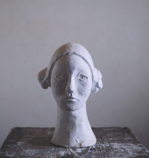 立花英久の塑像